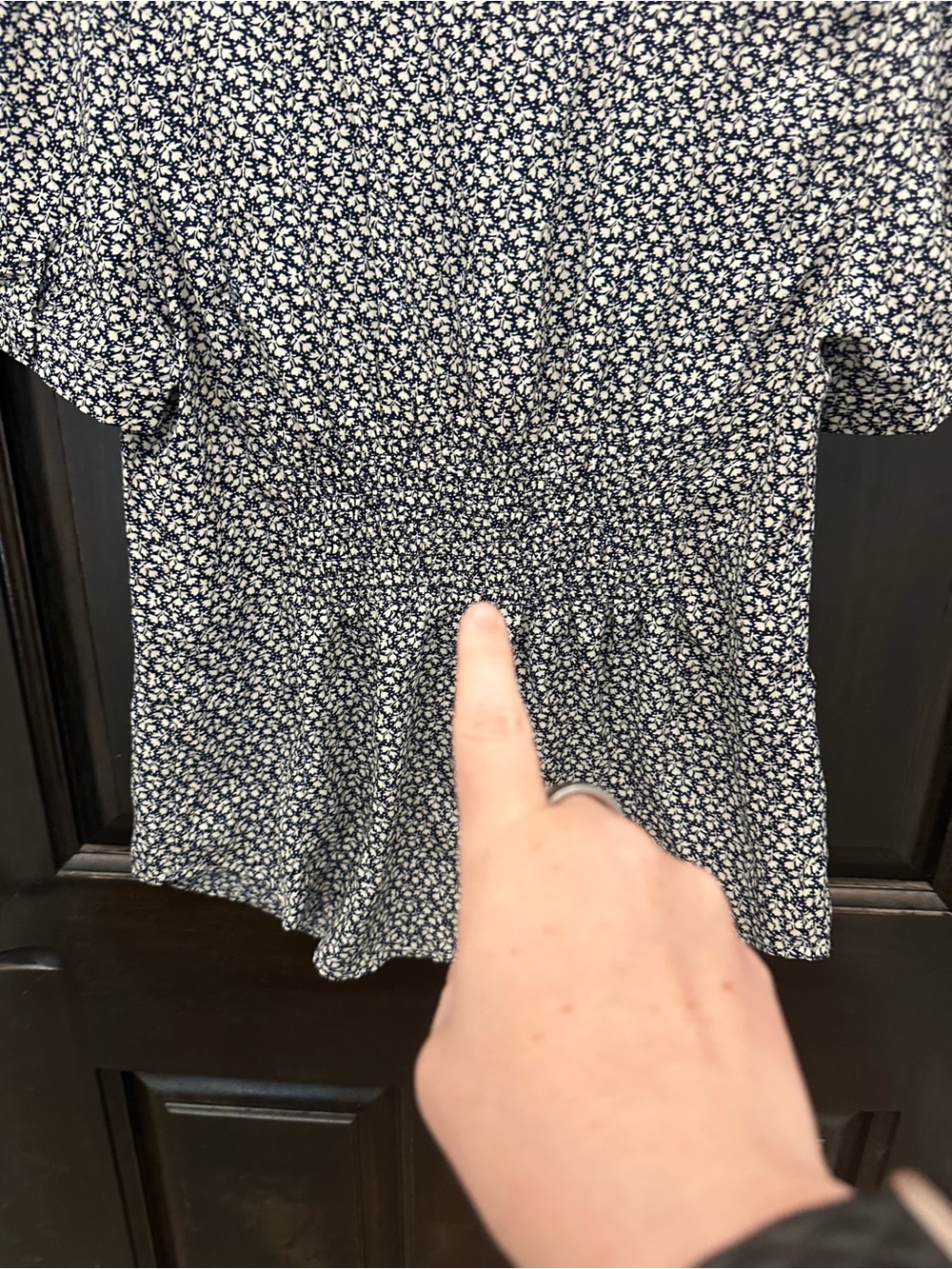 Entro Navy Short-Sleeve Button Top with Micro Floral Print Smocked Back M - Picture 4 of 6